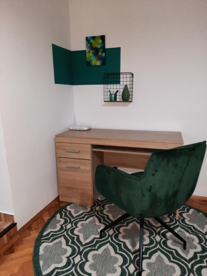 Cozy Three Rooms Apartment Kluż-Napoka Zewnętrze zdjęcie